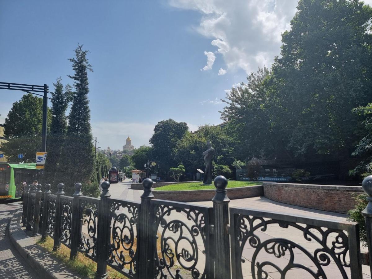 Old Tbilisi Freedom Square, Tbilisi Площадь Свободы Villa Exterior photo